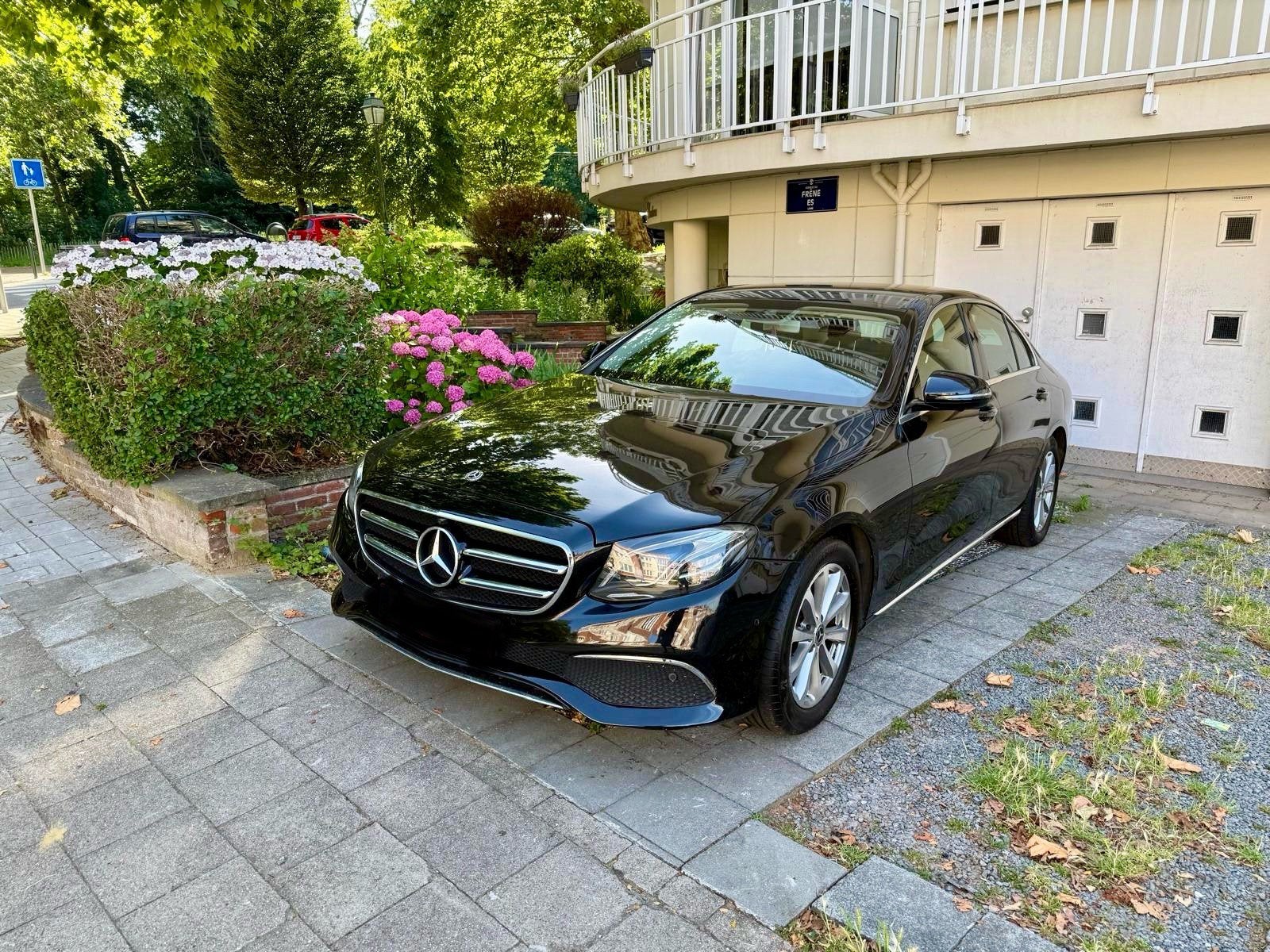 Mercedes Benz E200, Auto's, Mercedes-Benz, Automaat, 4 deurs, Achterwielaandrijving, Zwart