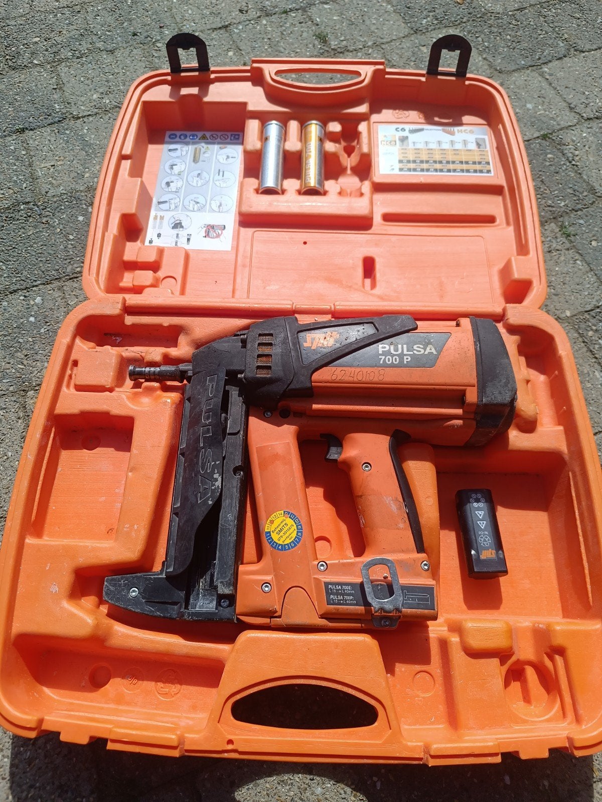 Spit pulsa 700p Met oplader, Enlèvement, Utilisé