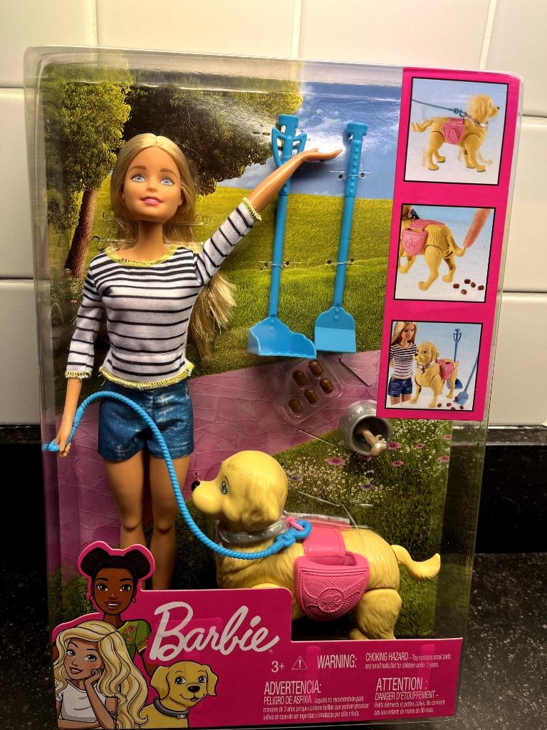Barbie avec chien (DWJ68), Enfants & Bébés, Jouets | Poupées, Neuf, Barbie, Enlèvement ou Envoi