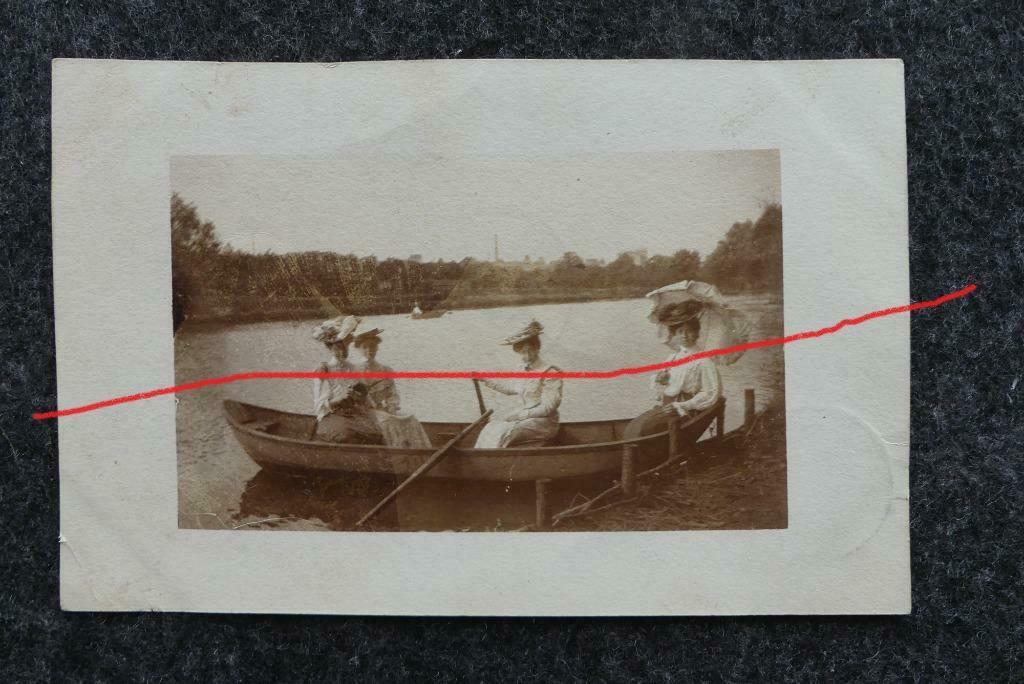 Postkaart 22/7/1906 4 dames in een roeiboot, Ophalen of Verzenden, Voor 1920, Gelopen, Sport en Spel