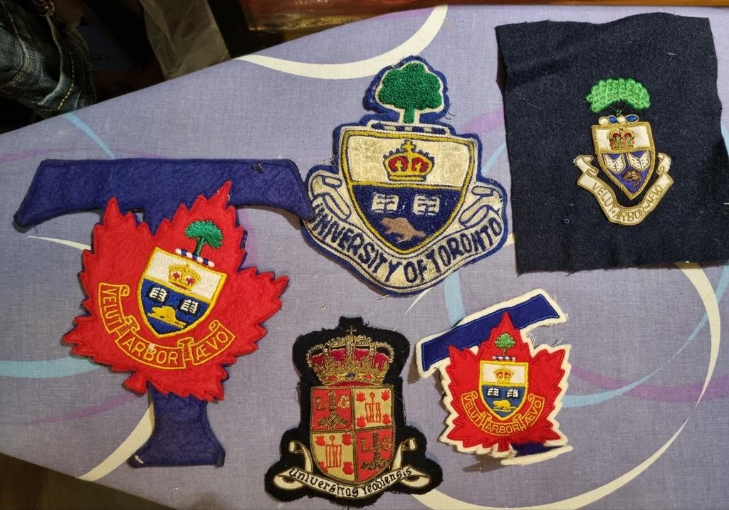 Insignes van University Canada Toronto, Ophalen of Verzenden, Gebruikt