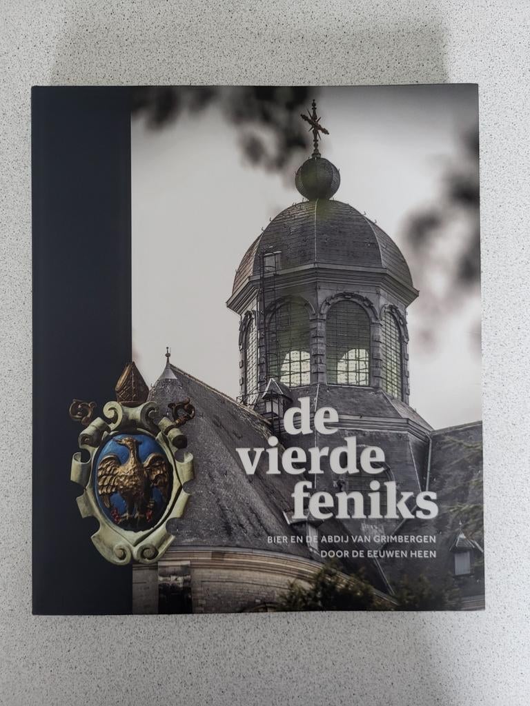 Boek De Vierde Feniks, Boeken, Ophalen of Verzenden, Nieuw