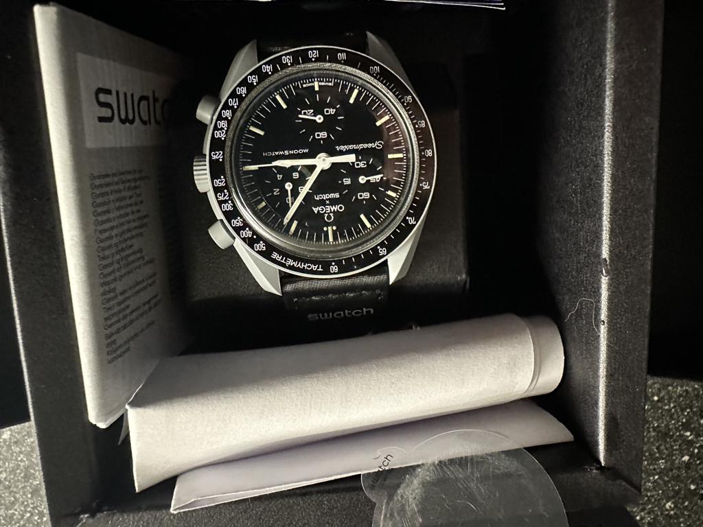 Omega x swatch, Handtassen en Accessoires, Horloges | Heren, Ophalen, Kunststof, Polshorloge, Nieuw