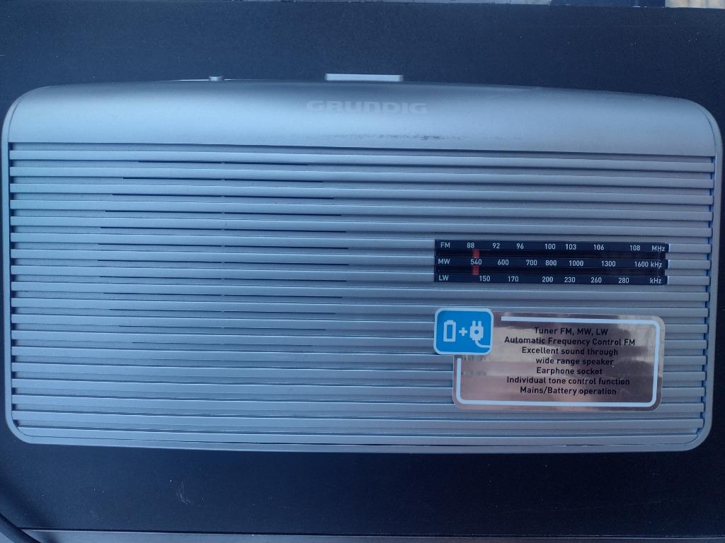 Draagbare radio Grundig, Enlèvement ou Envoi, Utilisé, Radio
