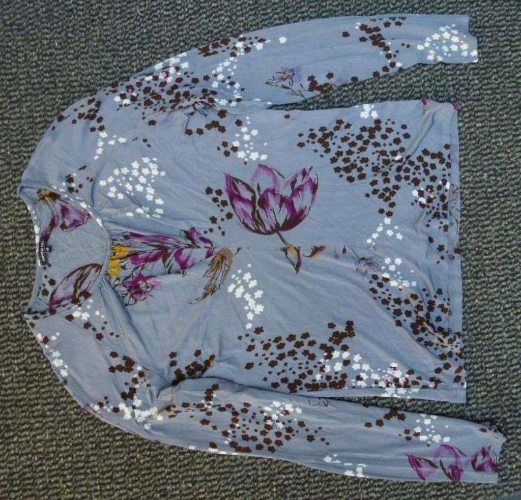 Caroline Biss gebloemd T shirt maat 40 nieuw, Kleding | Dames, Maat 38/40 (M), Overige kleuren, Nieuw, Ophalen of Verzenden