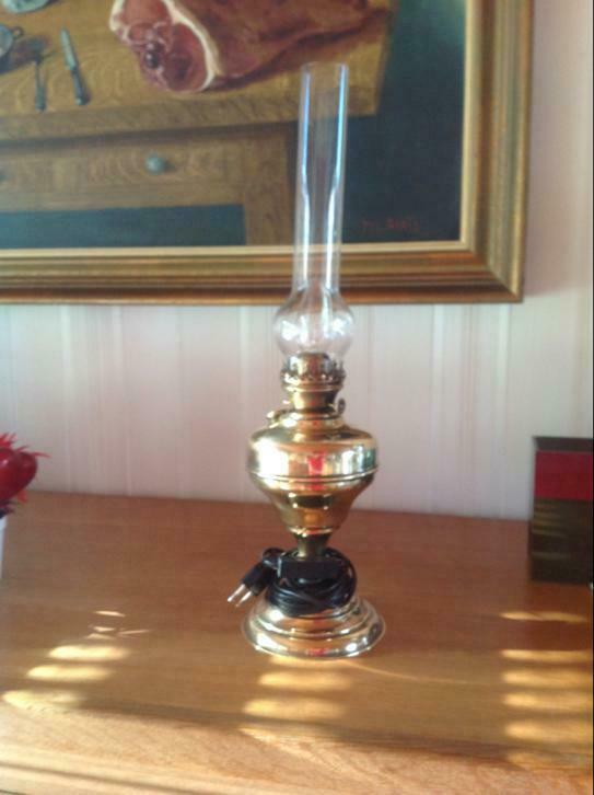 Petroleumlamp omgevormd tot electrike lamp, Ophalen of Verzenden