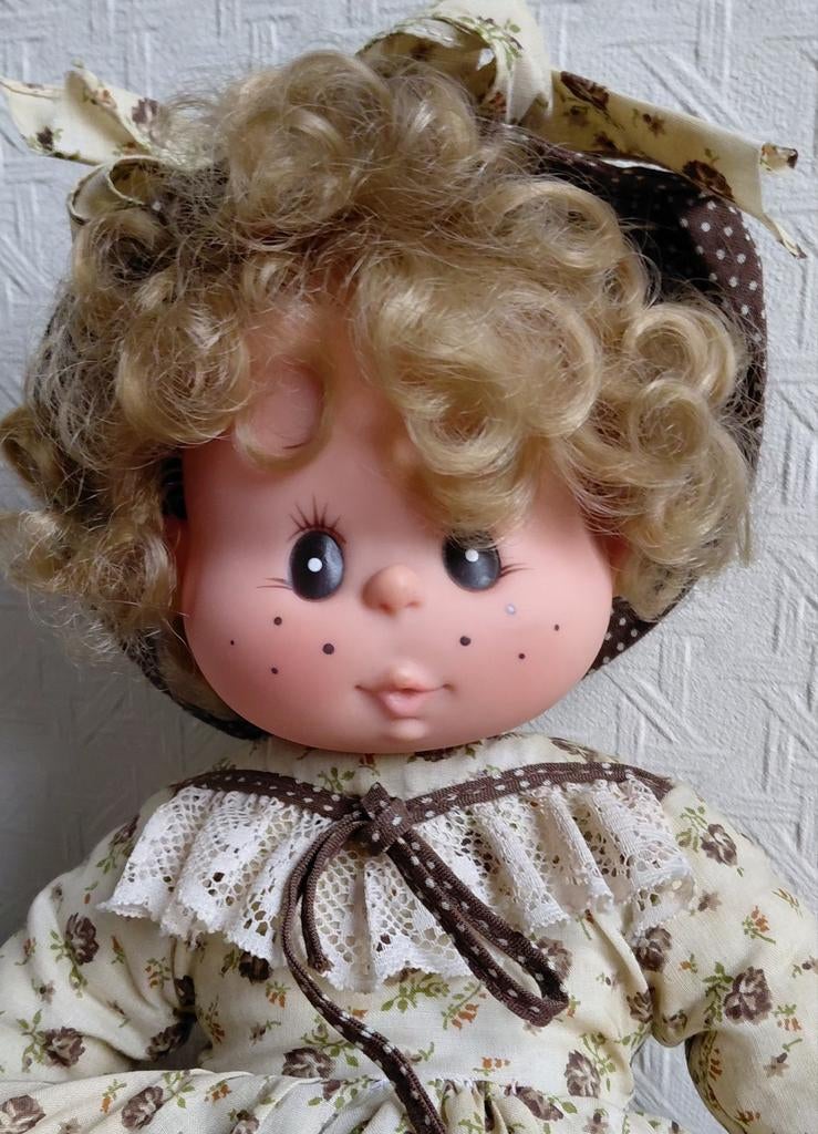 Vintage Holly Hobby prairiepop jaren 70 met  stoffen lijfje, Verzamelen, Poppen, Ophalen of Verzenden, Zo goed als nieuw