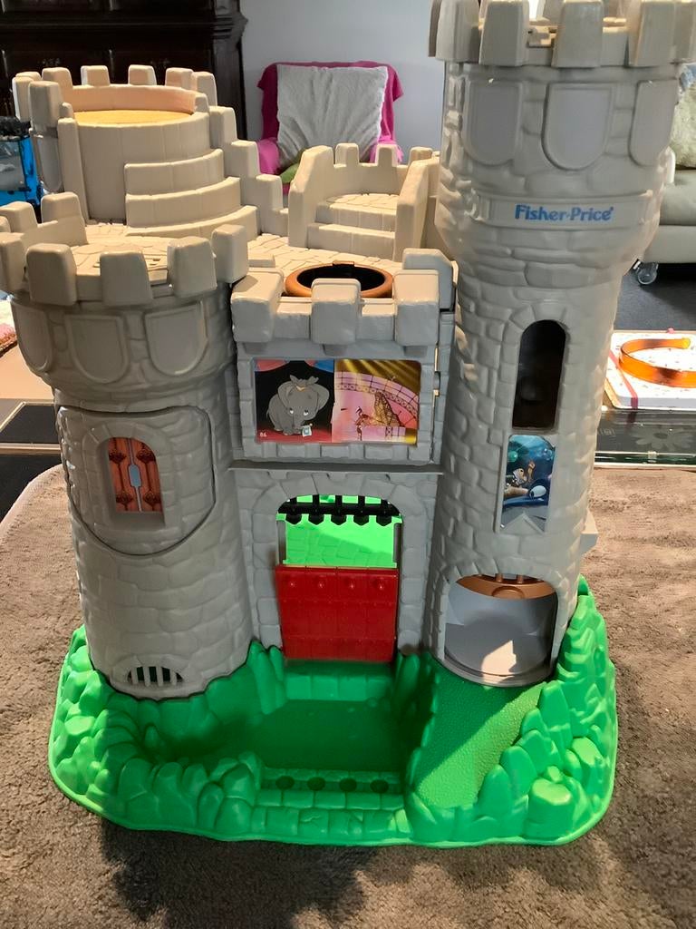 Château de Fisher Price, Enlèvement, Utilisé