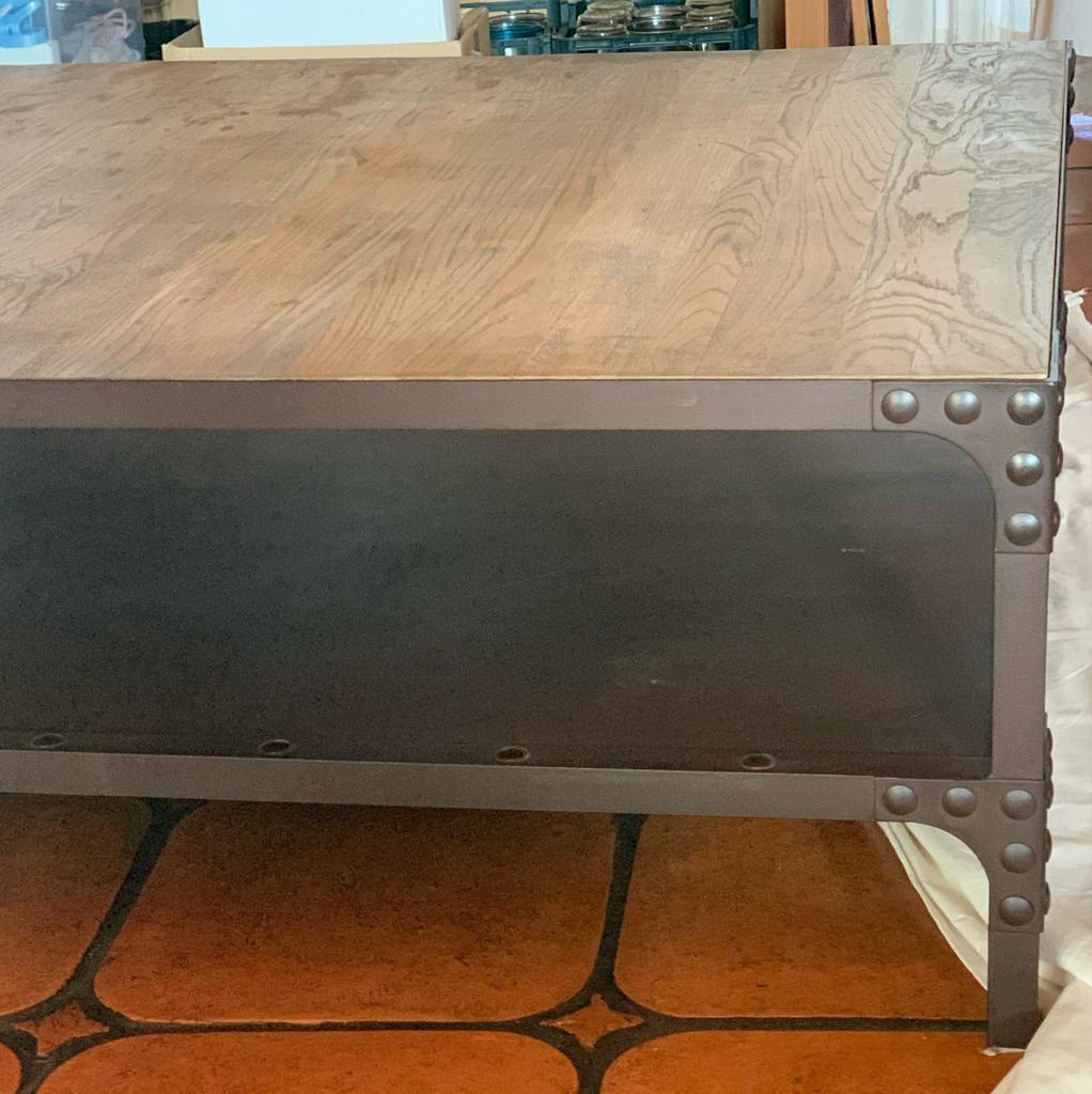 Table basse avec plateau en bois et fer forgé, Maison & Meubles, Tables | Tables de salon, Enlèvement, Comme neuf