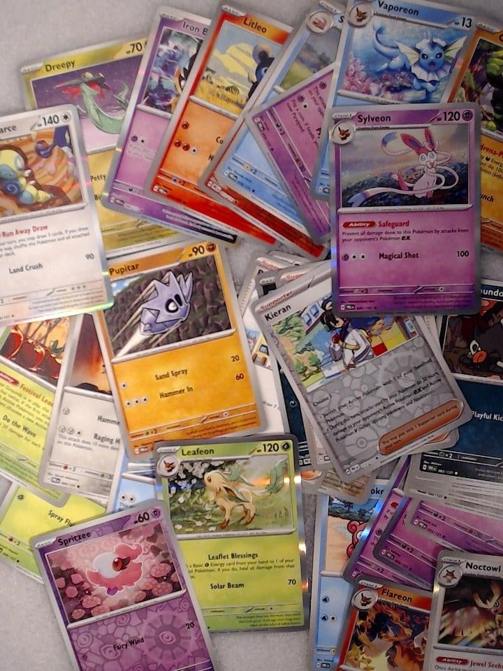 Prismatic Evolutions - 100 Cards - No duplicates, Ophalen of Verzenden, Nieuw, Meerdere kaarten