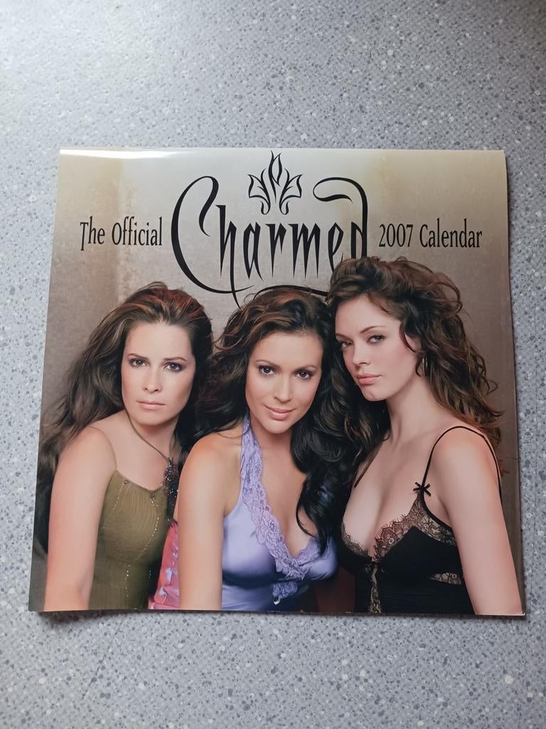 Charmed - the official 2007 calendar, Ophalen, Maandkalender, Gebruikt