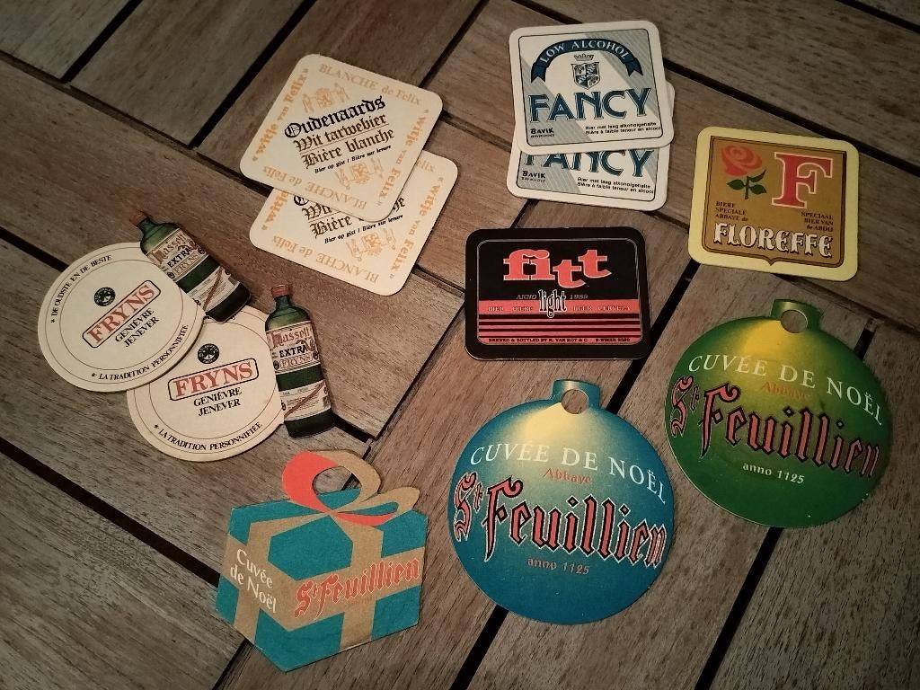CARTES À BIÈRE/SOUS-VERRES ANCIENNES - LOT DE ST FEUILLIEN, Collections, Enlèvement ou Envoi