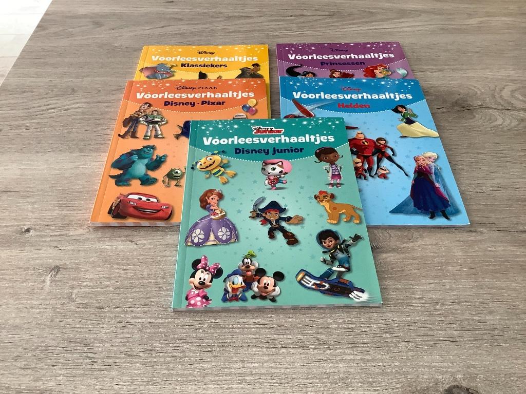 Disney : différentes histoires à lire à haute voix, Livres, Garçon ou Fille, Enlèvement ou Envoi, Comme neuf, Contes (de fées)