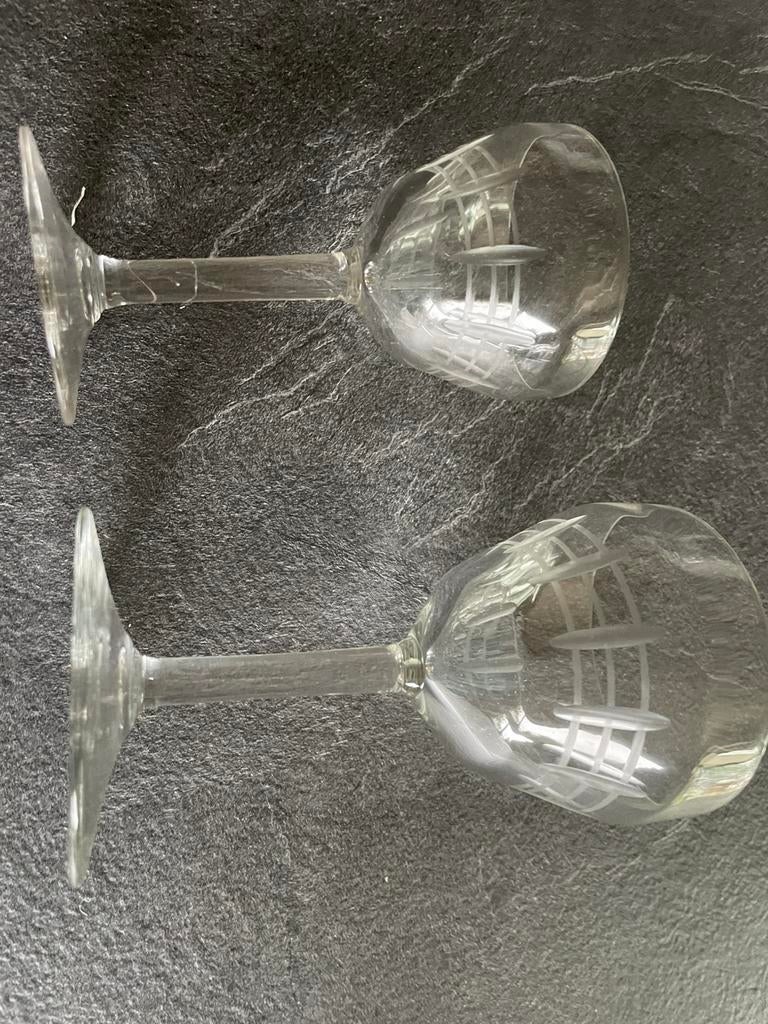 Verres à vin rouge ou eau et verres à vin blanc., Enlèvement, Comme neuf, Verre à eau