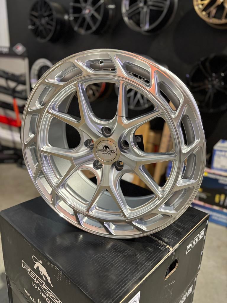 19” forzza saturn silver/machined face, Enlèvement