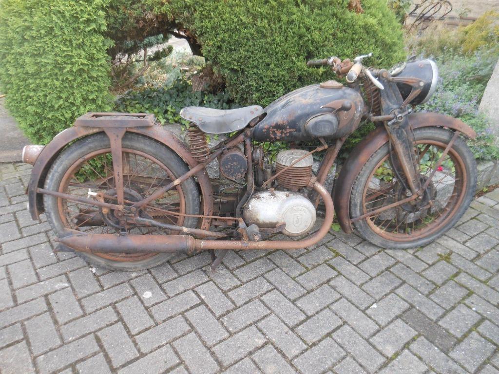 Ik zoek een oude motorfiets/bromfiets