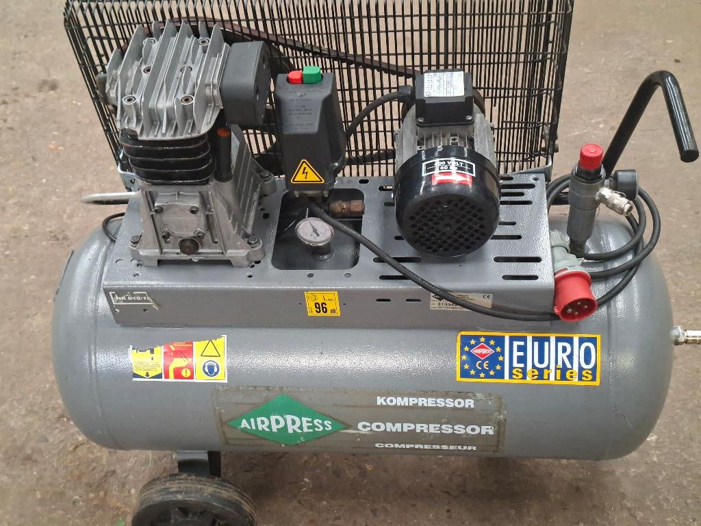 Compressor AIRPRESS, Doe-het-zelf en Bouw, Compressors, Gebruikt, 6 tot 10 bar, 100 liter of meer, Geluidgedempt, Mobiel, Olievrij