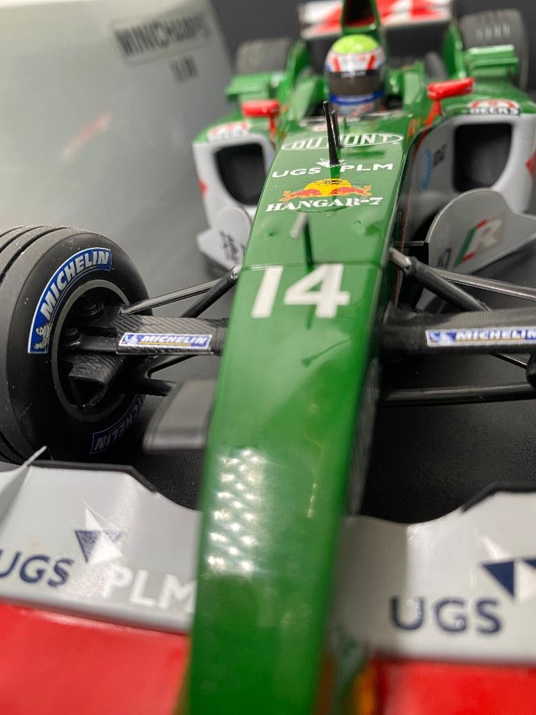 F1 JAGUAR 1/18 M.WEBBER, Hobby en Vrije tijd, Ophalen of Verzenden