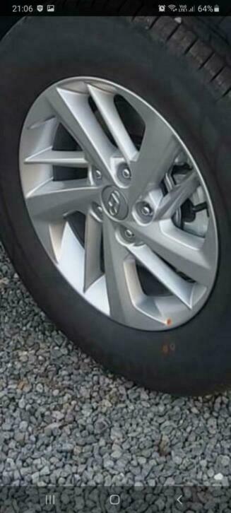 Alu 16 inch velgen met banden Hyundai Tuscon dump prijs, Auto-onderdelen, Banden en Velgen, Ophalen, Gebruikt, 16 inch, Band(en)