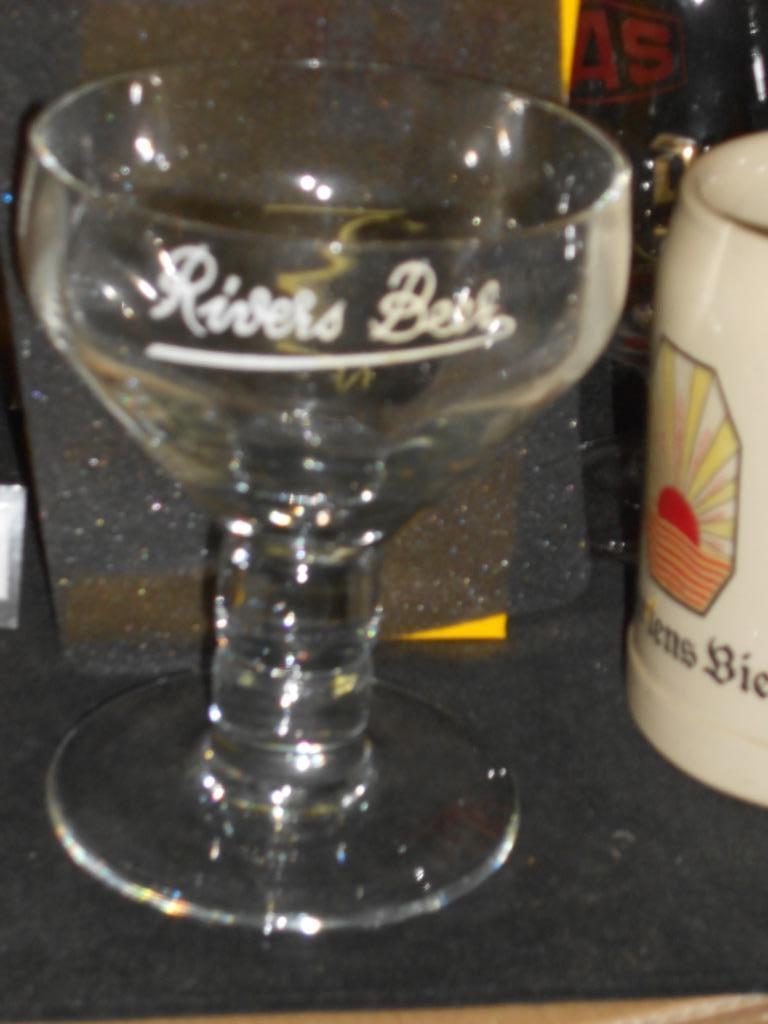 Bierglas.Rivers Beer.Den Hertog Deurne.Duke .D 144, Envoi, Comme neuf, Verre ou Verres, Autres marques