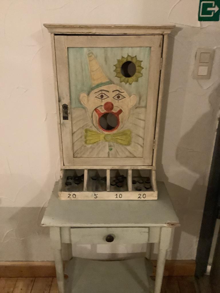 Oude kermiskast jaren 30 !, Ophalen