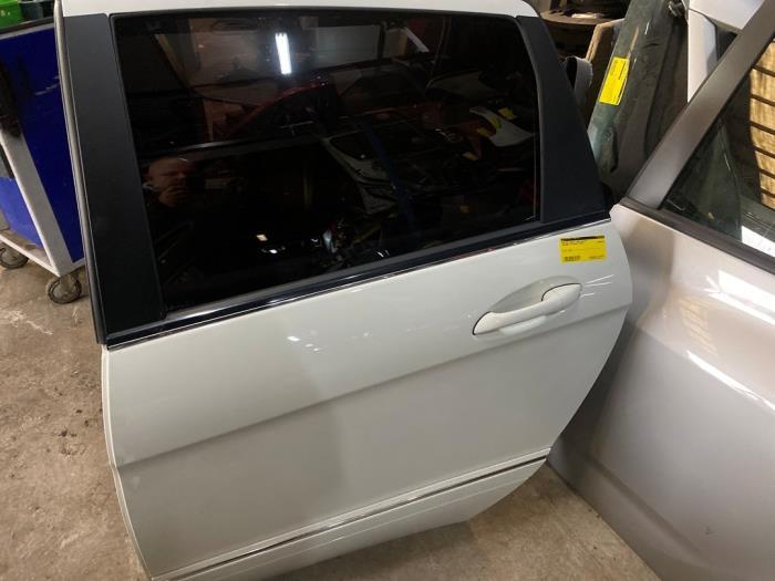 Portière 4portes arrière gauche d'un Mercedes B-Klasse (65, 3 mois de garantie, Utilisé, Porte, -