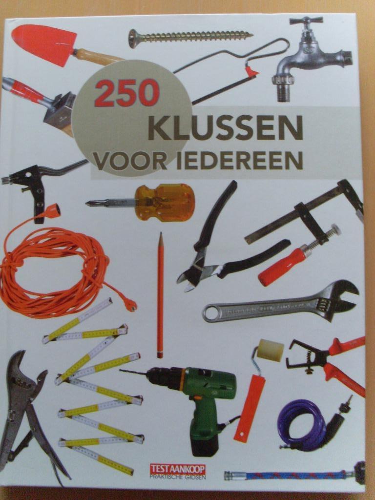 Testaankoop 250 klussen voor iedereen, Enlèvement ou Envoi, Comme neuf, Bricolage
