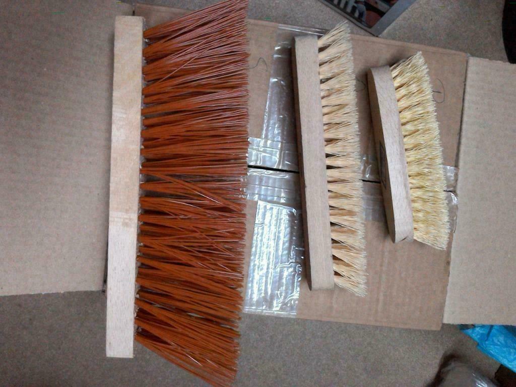 Brosses, ramassettes, raclettes. Neuves., Jardin & Terrasse, Enlèvement ou Envoi, Neuf, Balai