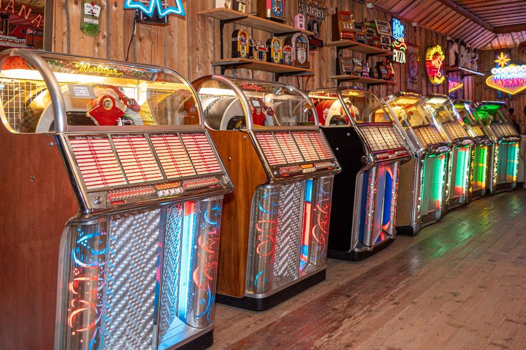 jukebox museum  iedere zondag middag  ook  verkoop  13.00 u, Ophalen of Verzenden