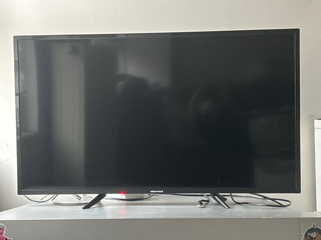 Télé edenwoord noir, TV, Hi-fi & Vidéo, Autres marques, Comme neuf, Enlèvement, 100 cm ou plus
