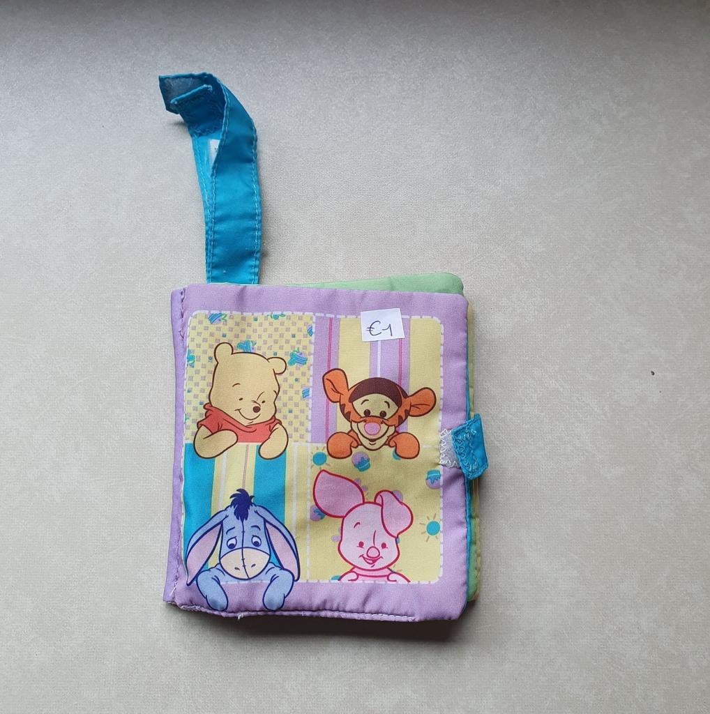 Tof ontdek en voelboekje over Winnie De Pooh & zijn vrienden, Boeken, Ophalen of Verzenden, Zo goed als nieuw, 6 tot 12 maanden