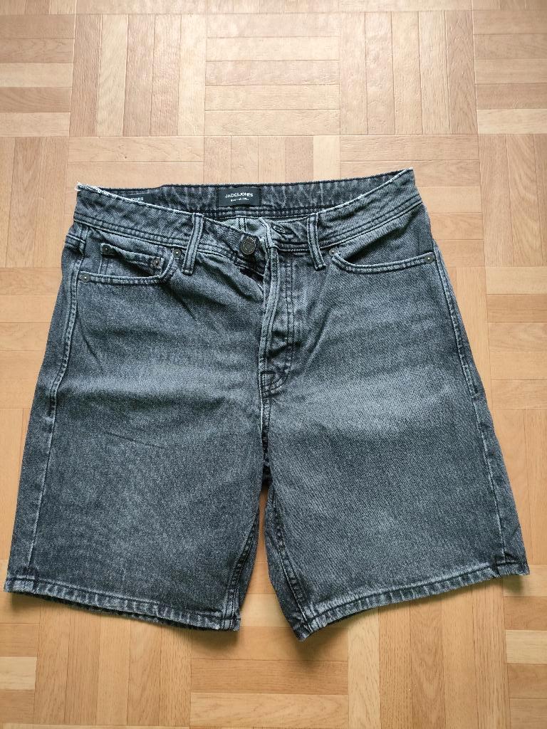 Short Jack & Jones smal. Loose fit., Ophalen of Verzenden, Gebruikt, Jongen, Broek