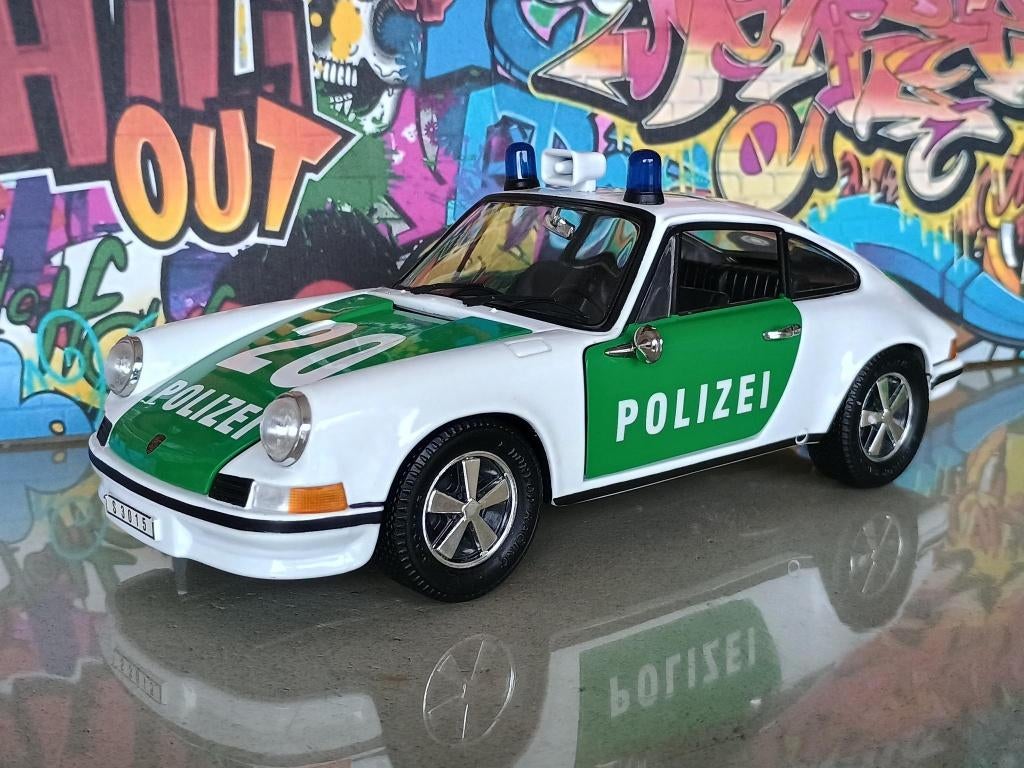 Porsche 911 2.4 Polizei Universal Hobbies 1/18 -NIEUWSTAAT-, Hobby en Vrije tijd, Modelauto's | 1:18, Zo goed als nieuw, Auto