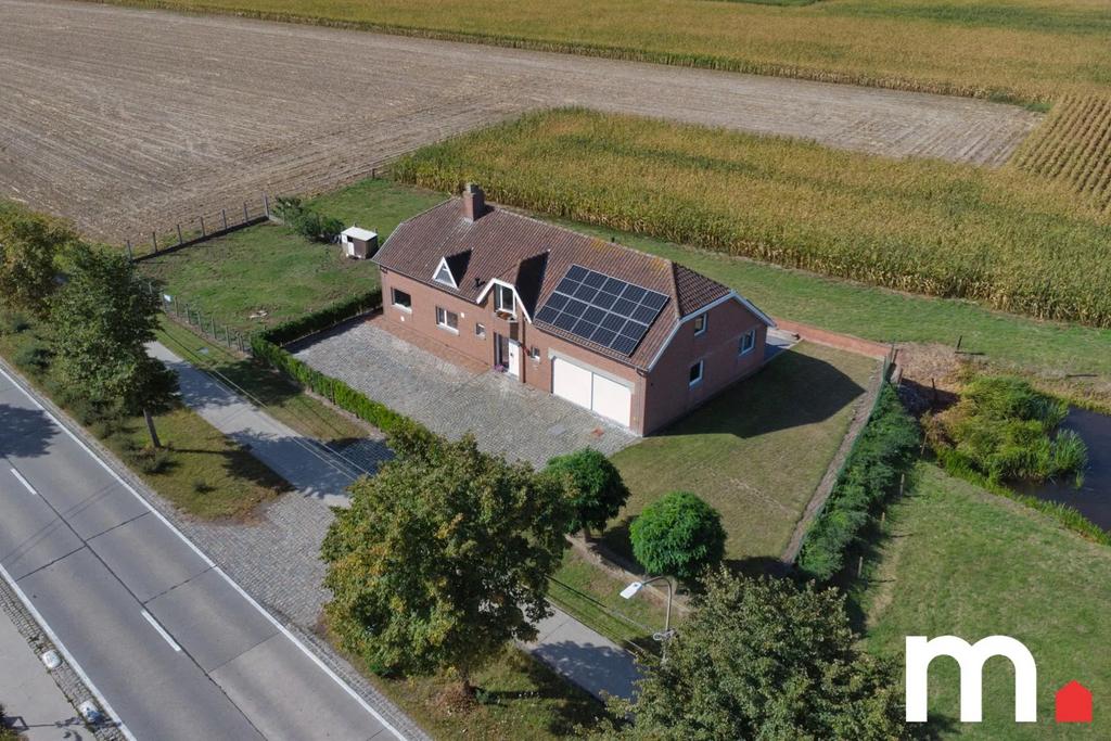 Villa met ruimte voor kangaroewonen of zelfst. activiteit, 319 m², 500 tot 1000 m², Vrijstaande woning, Provincie West-Vlaanderen