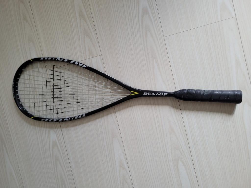 Dunlop racket + tas van echt leer voor squash, tennis..., Sport en Fitness, Ophalen, Gebruikt, Racket