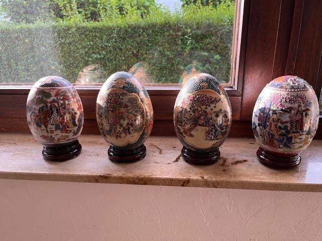 4 decoratieve eitjes met Chinees motief, Antiek en Kunst, Ophalen