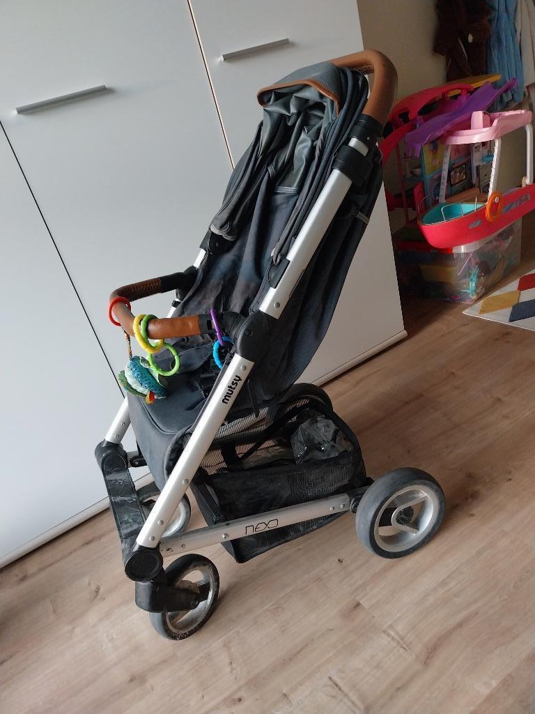 Mutsy nexo plooibuggy en regenhoes, Enfants & Bébés, Buggys, Enlèvement, Utilisé, Autres marques, Ombrelle