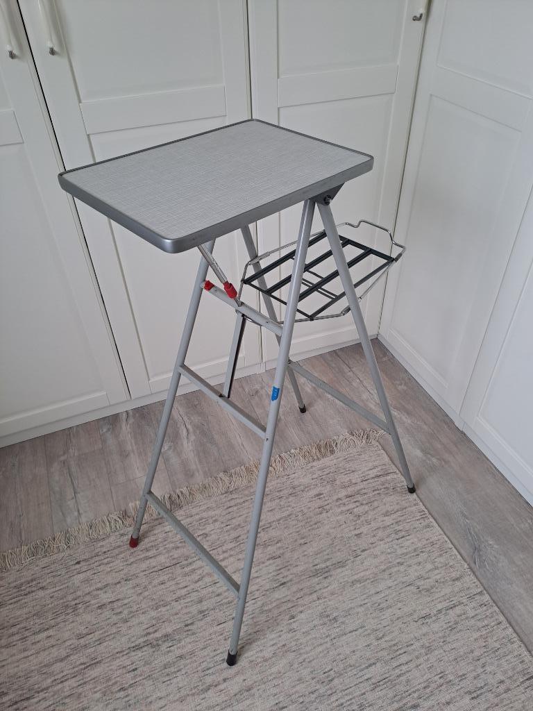 Italiaans design projector tafel - Negema Bussum  '70., Minder dan 50 cm, Gebruikt, 50 tot 100 cm, Minimalistisch