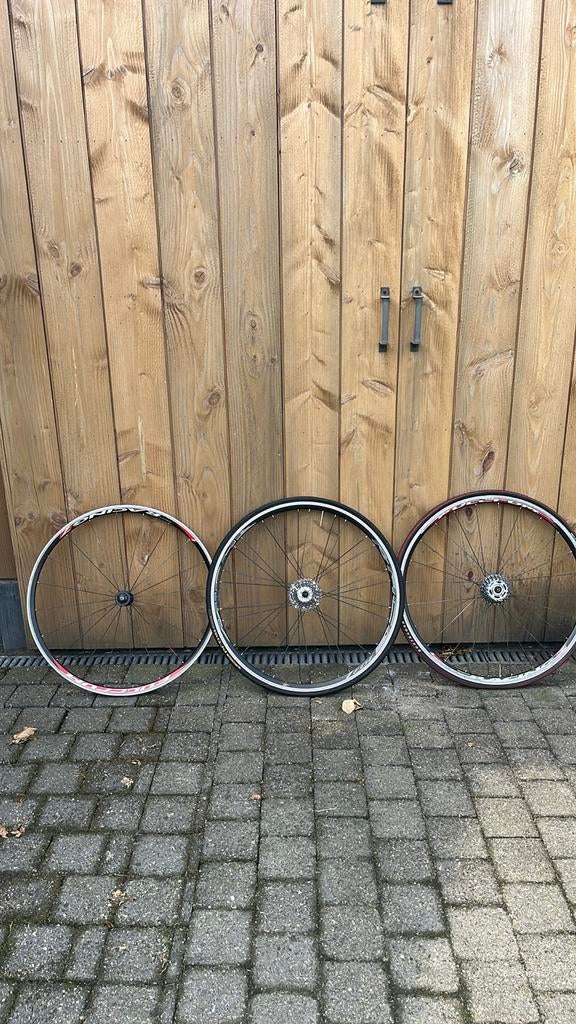 1 achterwiel, 1 voorwiel, Fietsen en Brommers, Fietsonderdelen, Ophalen, Gebruikt