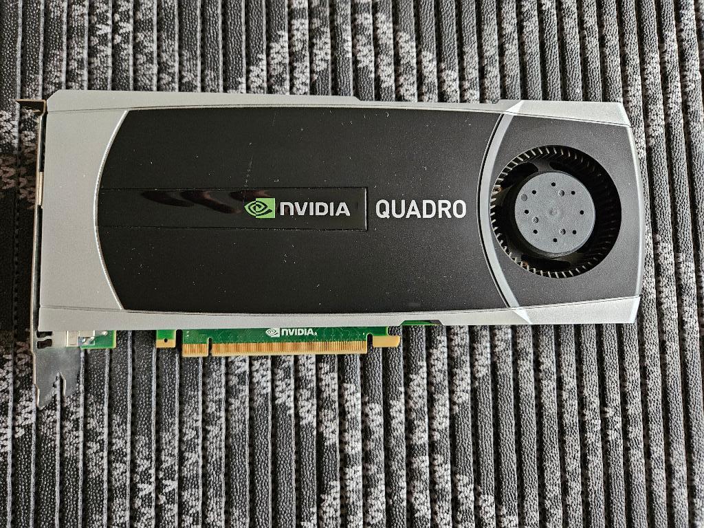 GPU Carte graphique NVIDIA QUADRO 6000 - 6Gb VRAM DDR5 PCIe, HDMI, GDDR5, Enlèvement, Utilisé