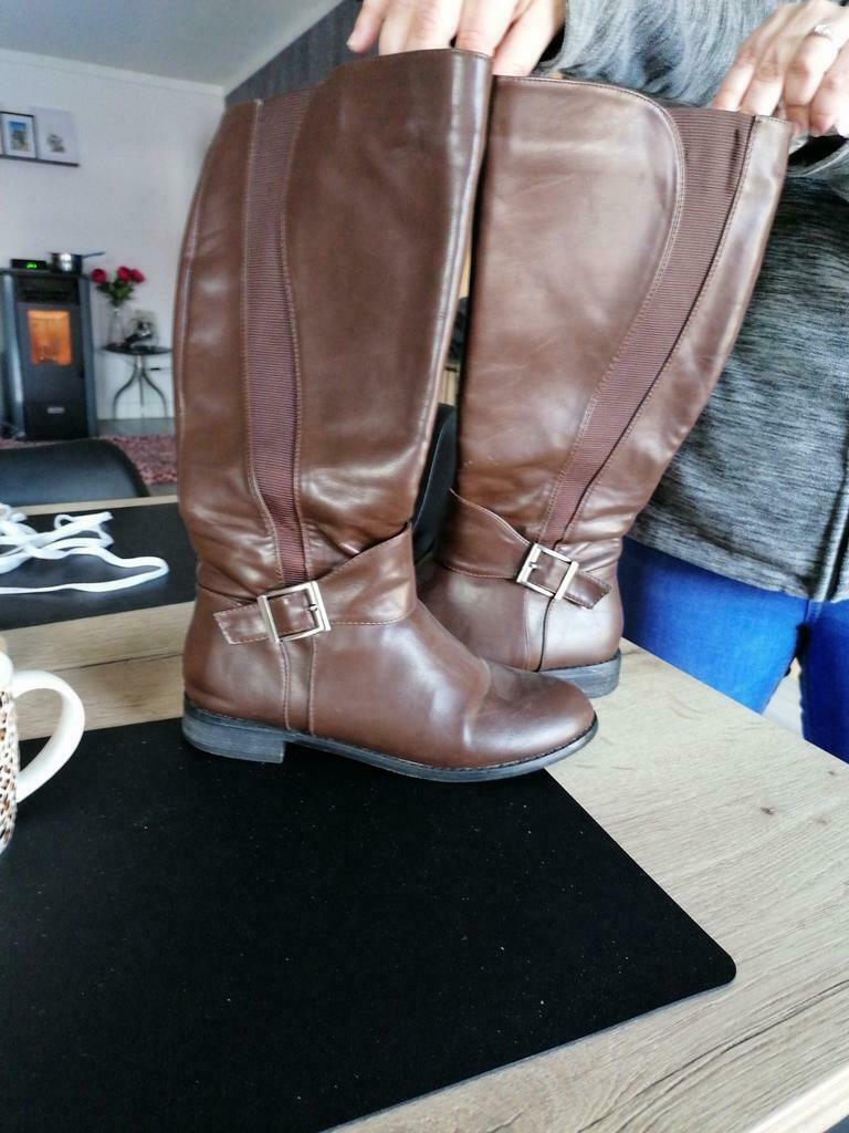 Bruine dameslaarzen met pels 39, Kleding | Dames, Ophalen of Verzenden, Bruin
