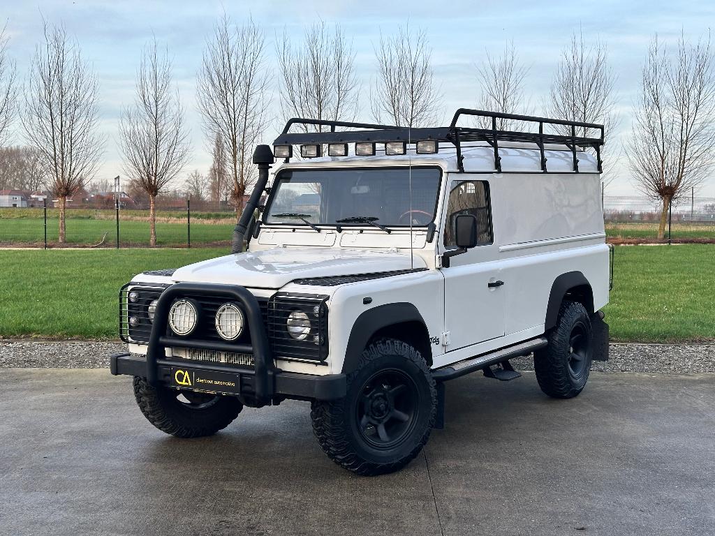 Land Rover DEFENDER 110 Td5 Sportstuur/3-Zit/Lichtevracht, Auto's, Land Rover, 90 kW, Stof, 2495 cc, Wit