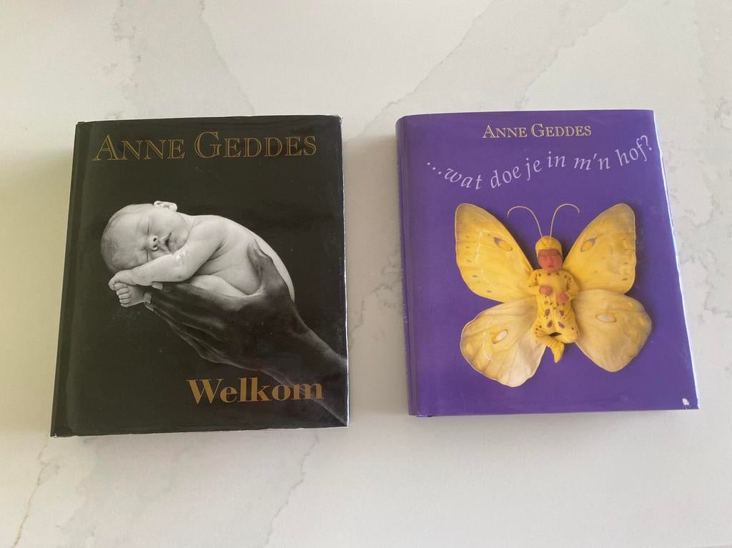 2 Anne Geddes fotoboeken met veel schattige babyfoto’s., Verzamelen, Ophalen of Verzenden, Zo goed als nieuw