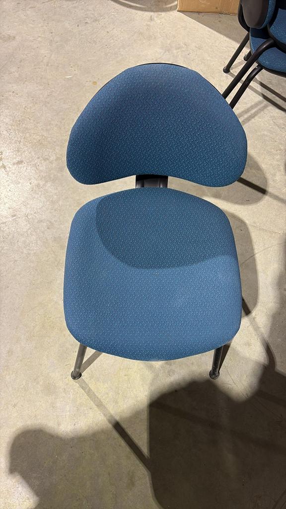 Chaises salles de reunion ou autre, Ophalen, Blauw, Zo goed als nieuw, Stof