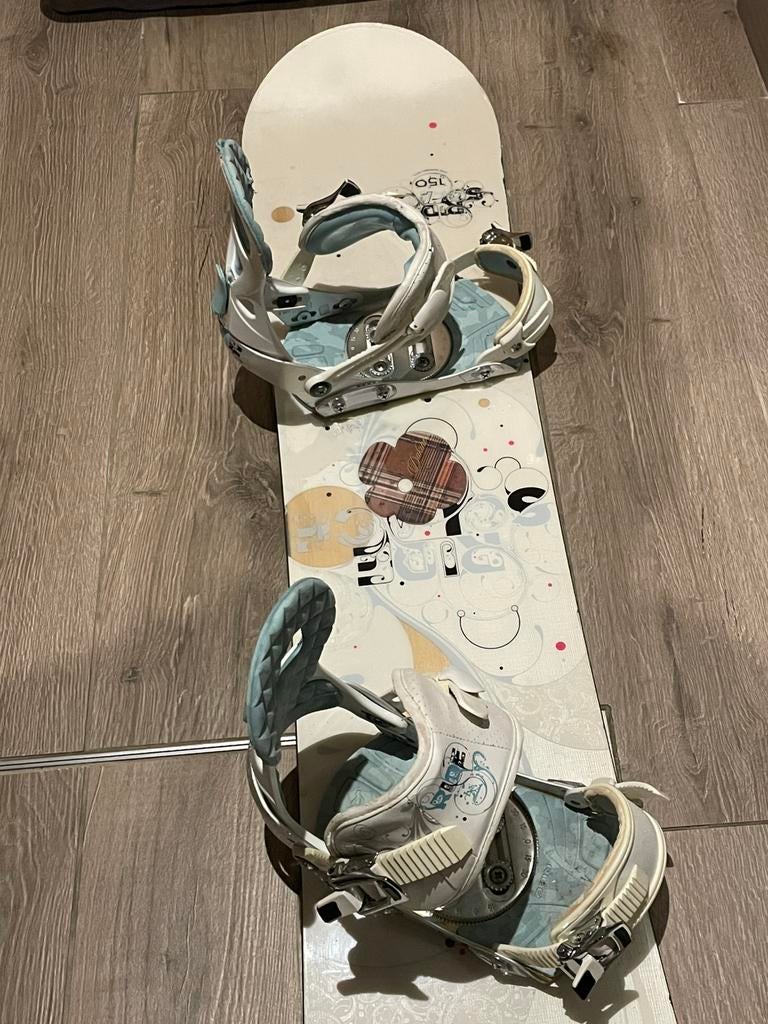 Snowboard Ride (female) 150cm + bindingen + draagzak Nitro, Ophalen of Verzenden, Zo goed als nieuw, Bindingen