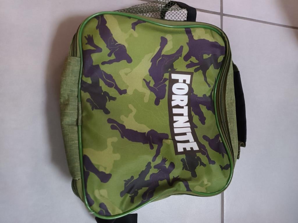 Toilettas fortnite, Ophalen