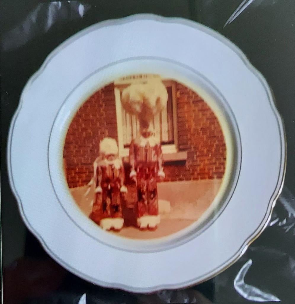 Assiette carnaval les gilles,bavaria germany 25cm