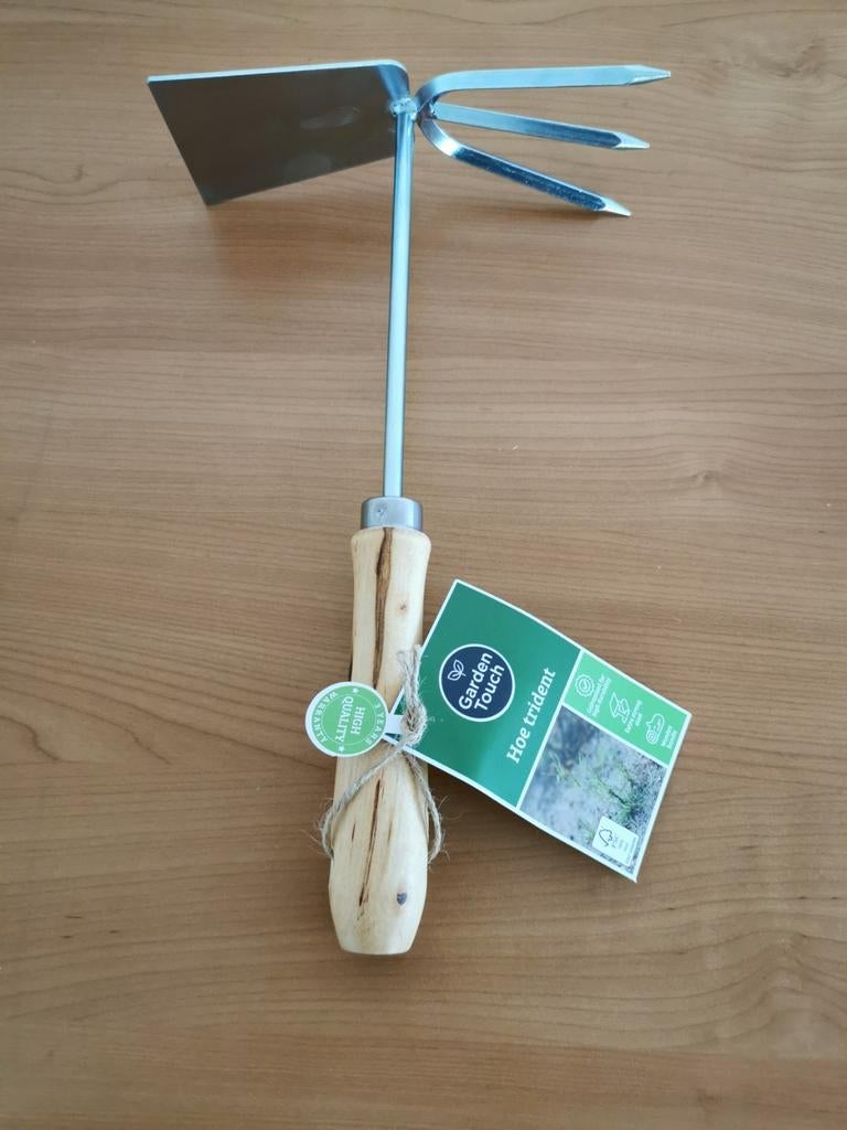 Hak met drietand, Ophalen