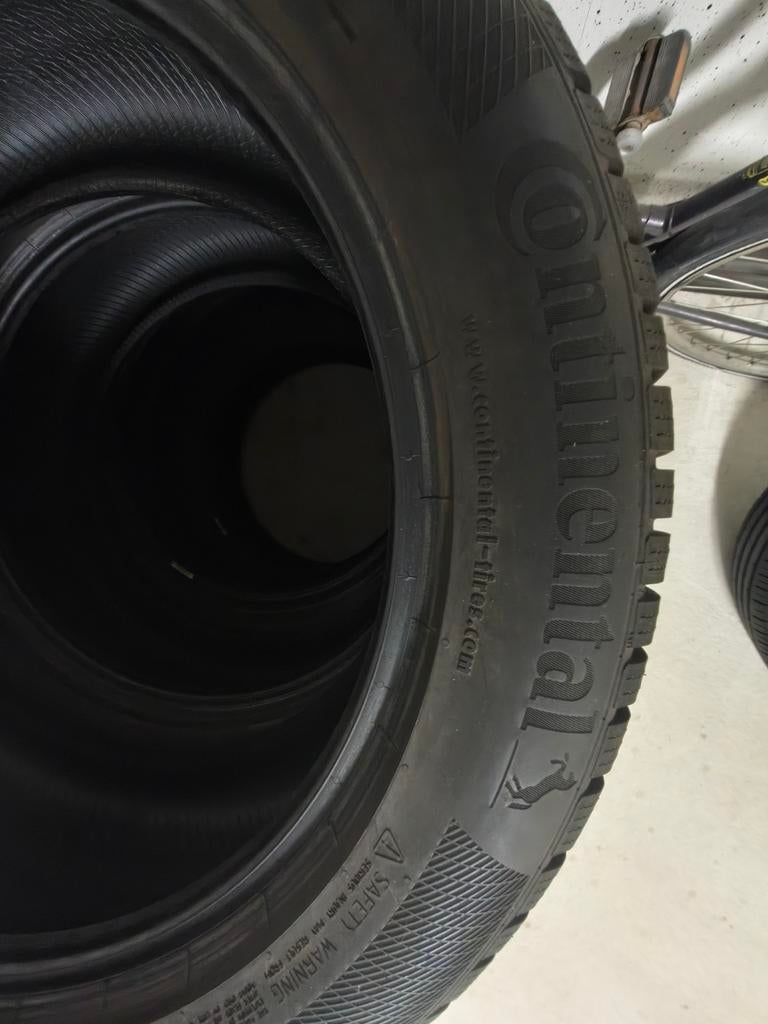 Continental winterbanden 215/55 R18 99v, Auto diversen, Autosport-onderdelen, Ophalen