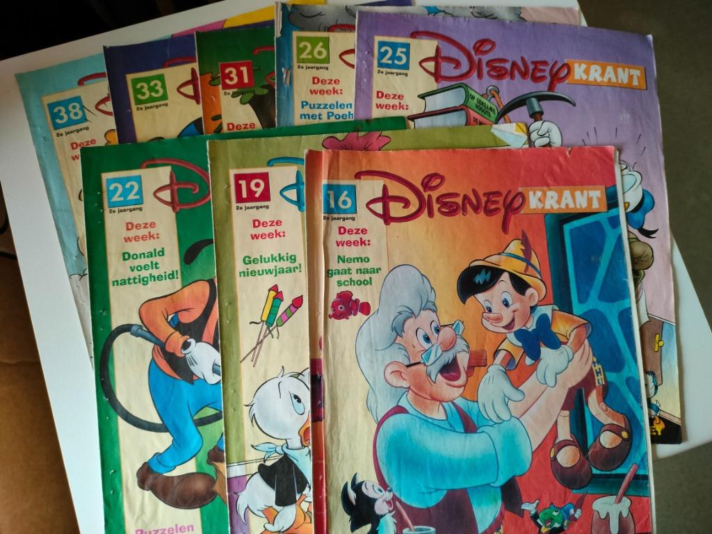 oude Disney krantjes kranten Mickey zie foto 1 t/m 3 **, Boeken, Ophalen of Verzenden, Gelezen